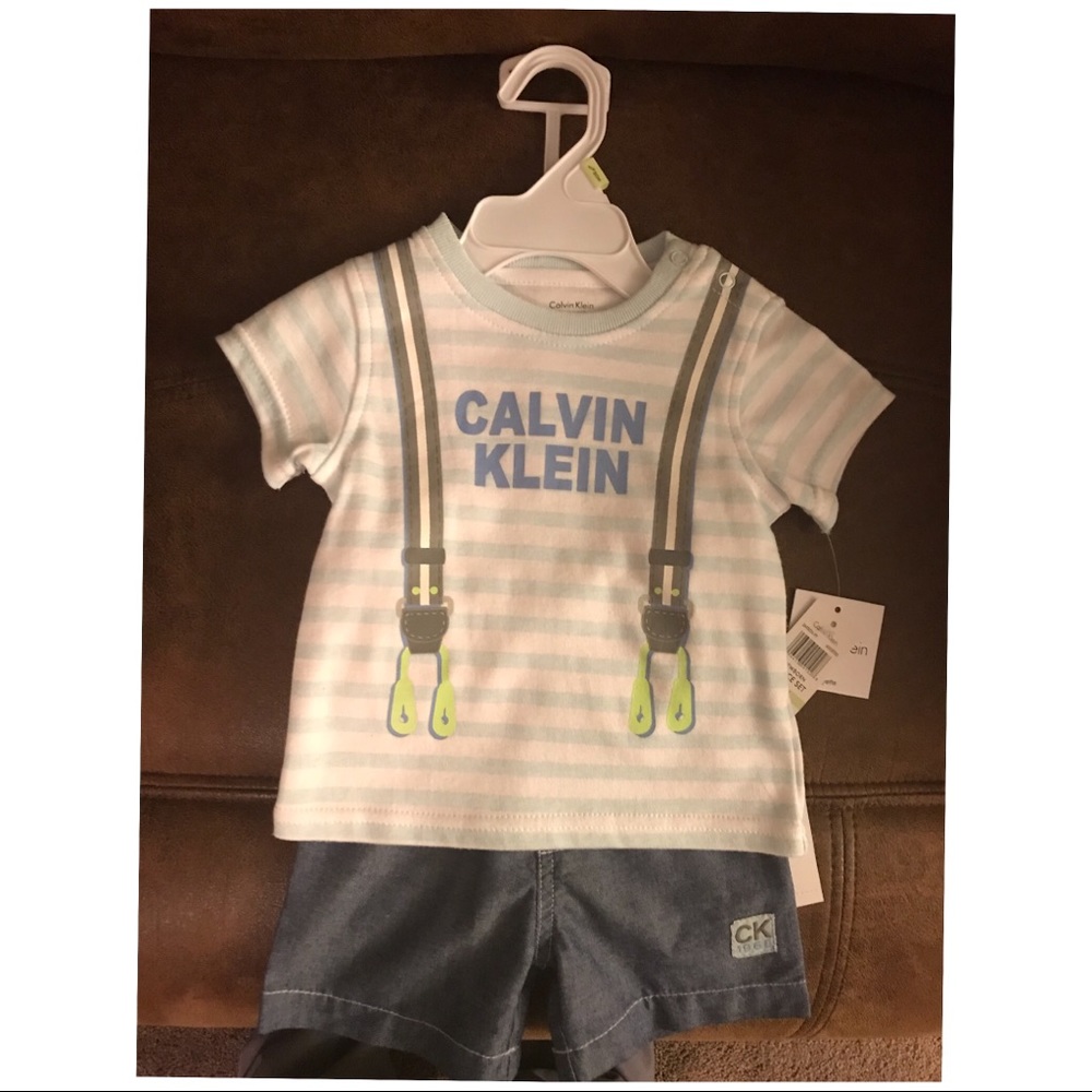 Calvin Klein Short set